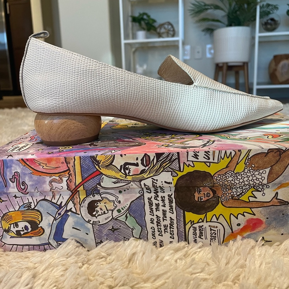 Jeffrey Campbell Viona Loafer in Beige Lizard